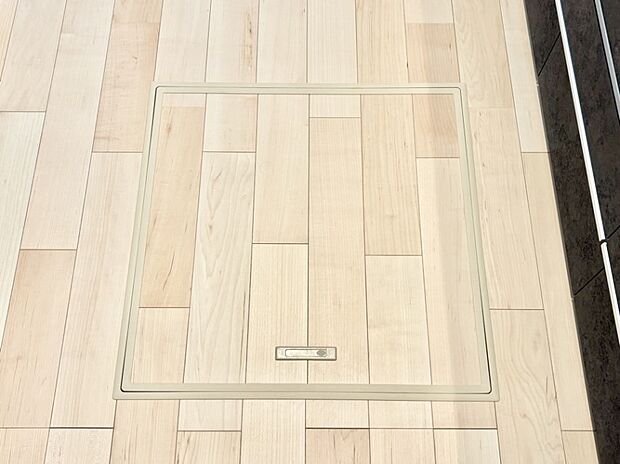 床下収納付き!日用品・非常用品の収納にも大活躍。