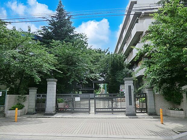 中学校 1700m さいたま市立田島中学校