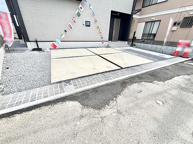 駐車3台可能!急なお客様の駐車に。また、ご家族の自転車スペースとしても大活躍。