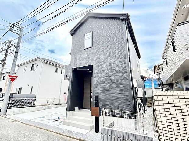 たっぷりの陽光と心地よい風が舞い込む住まい