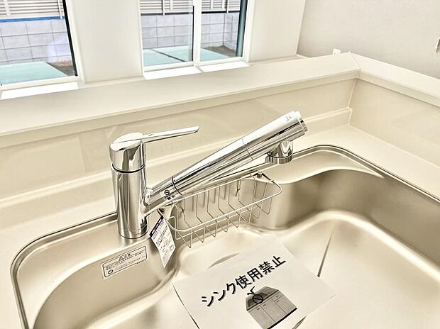 浄水器一体型のキッチンで洗い物用・料理用と切り替え簡単!