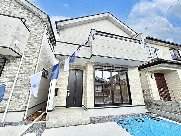 たっぷりの陽光と心地よい風が舞い込む住まい