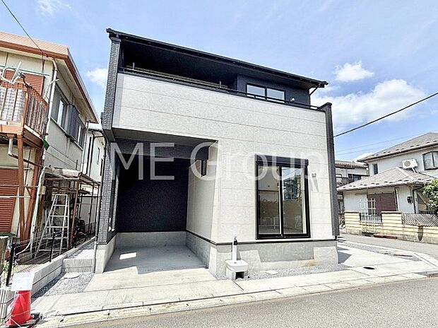 洗練された外観、上質な住空間が広がる室内は永く安心して過ごせる住居です。 