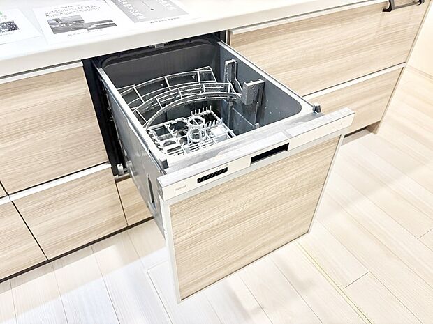 面倒なお片づけは食洗機にお任せ！家事の負担が減って、時間にも気持ちにもゆとりができます。