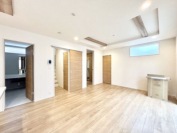 落ち着いた雰囲気のＬＤＫは家族みんなの快適空間  