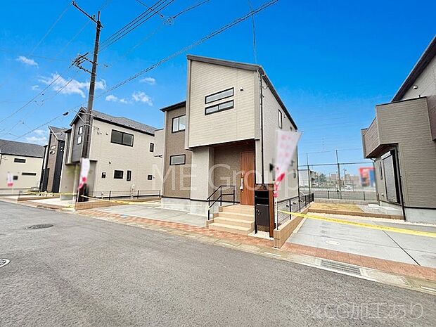 前面道路はきちんと整備されています  