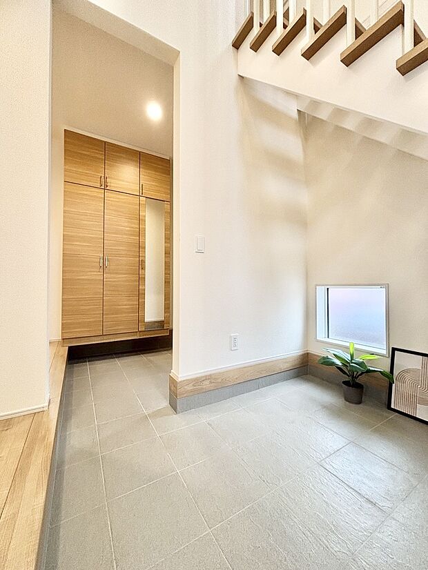 リビングと繋がる土間空間「マルチエントランス」