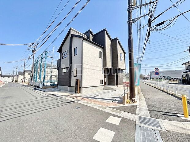 前面道路はきちんと整備されています  