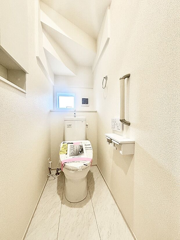 トイレは1階と2階それぞれに配置されていてとても便利です。 
