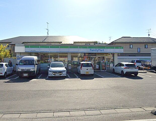 コンビニ 800m ファミリーマート 大宮上小町店