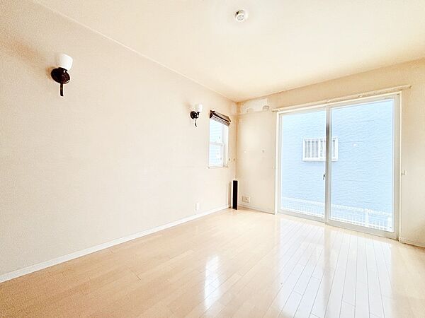 2面採光なので、明るく風通しも良く心地良い生活が送れます。　