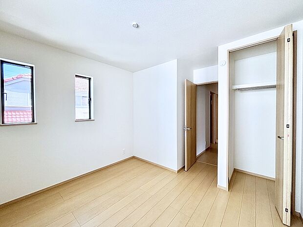 子供部屋にもおすすめな収納スペースたっぷりの居室