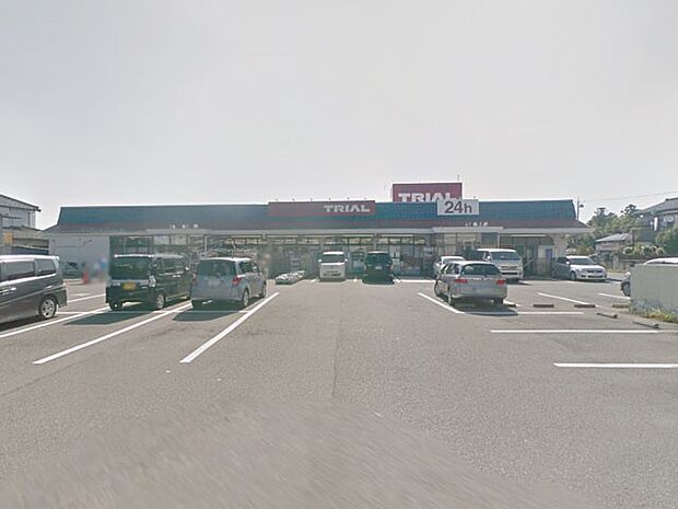 スーパー 700m ディスカウントストアトライアル上尾本町店