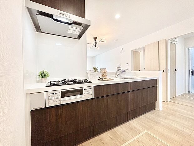 毎日使うキッチンだから、使いやすさ&お手入れのしやすさにこだわりました。