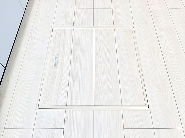 床下収納付き!日用品・非常用品の収納にも大活躍。