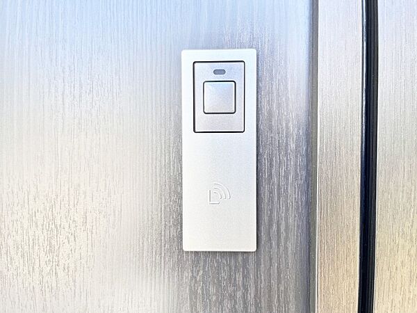 スマートに開錠できる電子キー