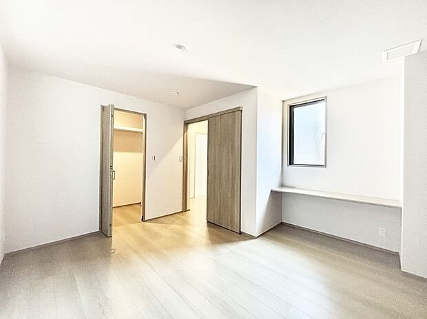 ナチュラルなフローリングはどんなインテリアにもマッチ。