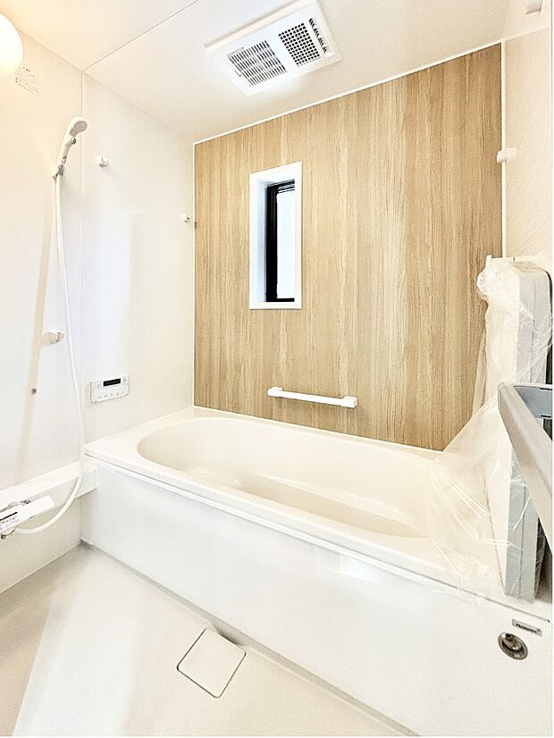 落ち着いた雰囲気でゆっくりお寛ぎいただけるバスルーム