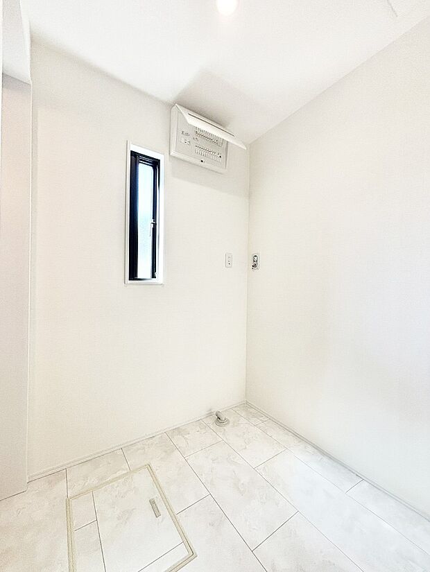 身支度もスムーズにおこなえる脱衣場。  