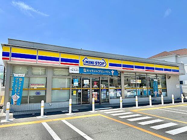 コンビニ 436m ミニストップ 練馬谷原1丁目店