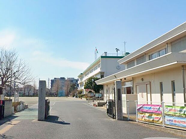 小学校 1600m 桶川市立桶川小学校