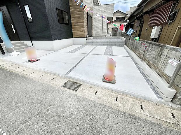駐車2台可能！急なお客様の駐車に。また、ご家族の自転車スペースとしても大活躍。