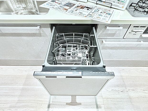 面倒なお片づけは食洗機にお任せ!家事の負担が減って、時間にも気持ちにもゆとりができます。