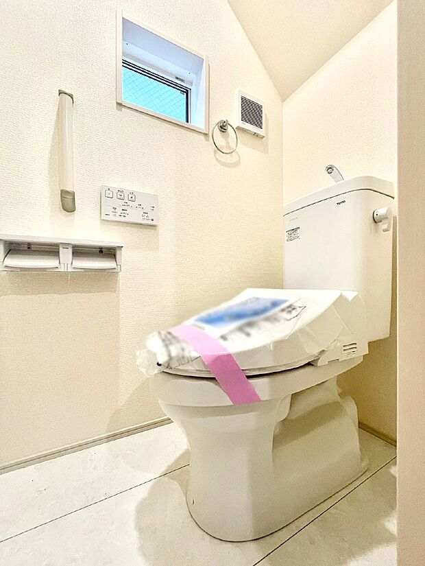 トイレは1階と2階それぞれに配置されていてとても便利です。