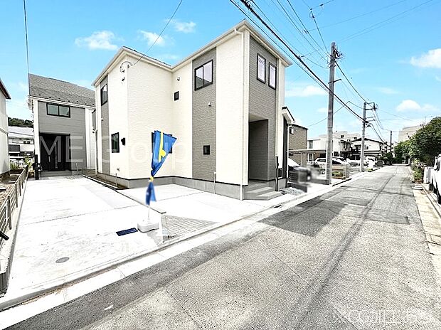 前面道路はきちんと整備されています