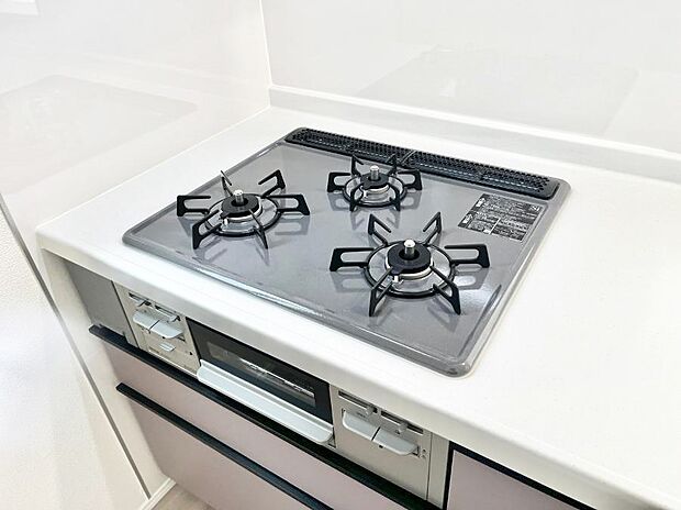 三口ガスコンロでお料理が一気にはかどりそう。