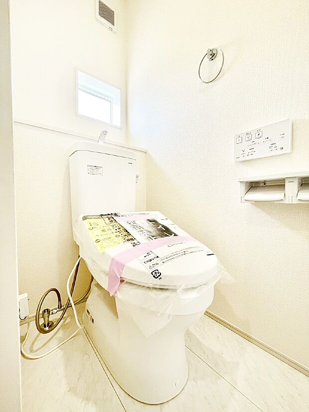 トイレは安心の2箇所!朝のバタバタも一安心です。