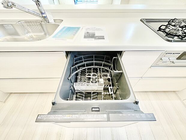 面倒なお片づけは食洗機にお任せ!家事の負担が減って、時間にも気持ちにもゆとりができます。