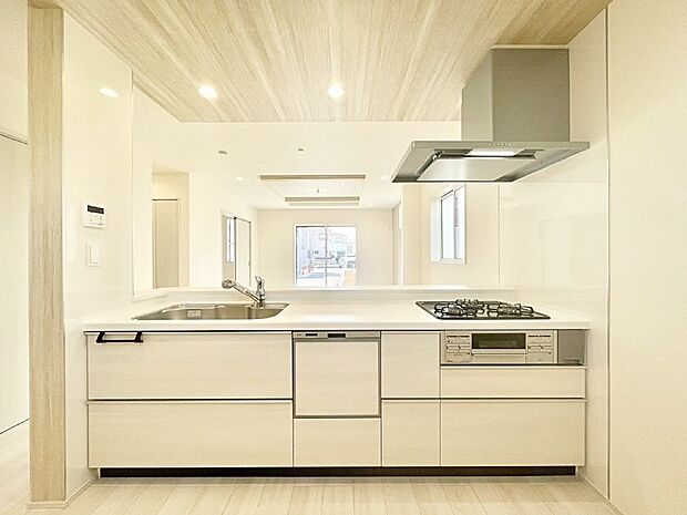 毎日使うキッチンだから、使いやすさ＆お手入れのしやすさにこだわりました。