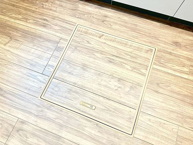 床下収納付き!日用品・非常用品の収納にも大活躍。
