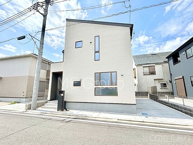 洗練された外観、上質な住空間が広がる室内は永く安心して過ごせる住居です。