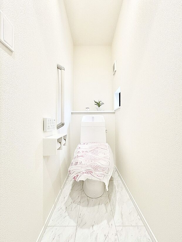 トイレは安心の2箇所!朝のバタバタも一安心です。