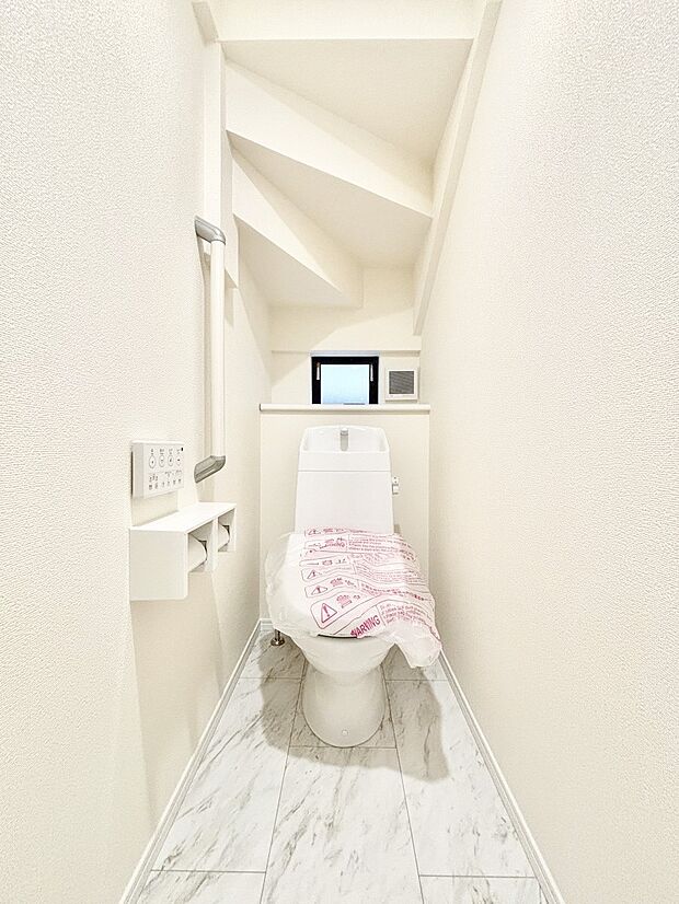 トイレは安心の2箇所!朝のバタバタも一安心です。