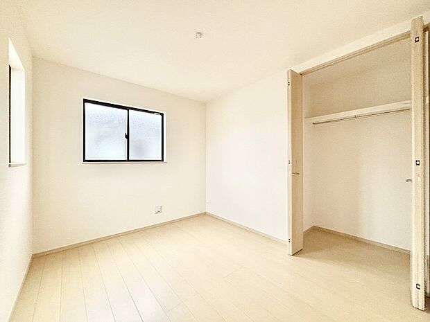 子供部屋にもおすすめな収納スペースたっぷりの居室