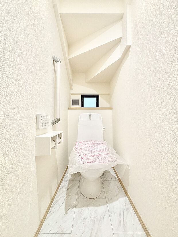 トイレは安心の2箇所！朝のバタバタも一安心です。 