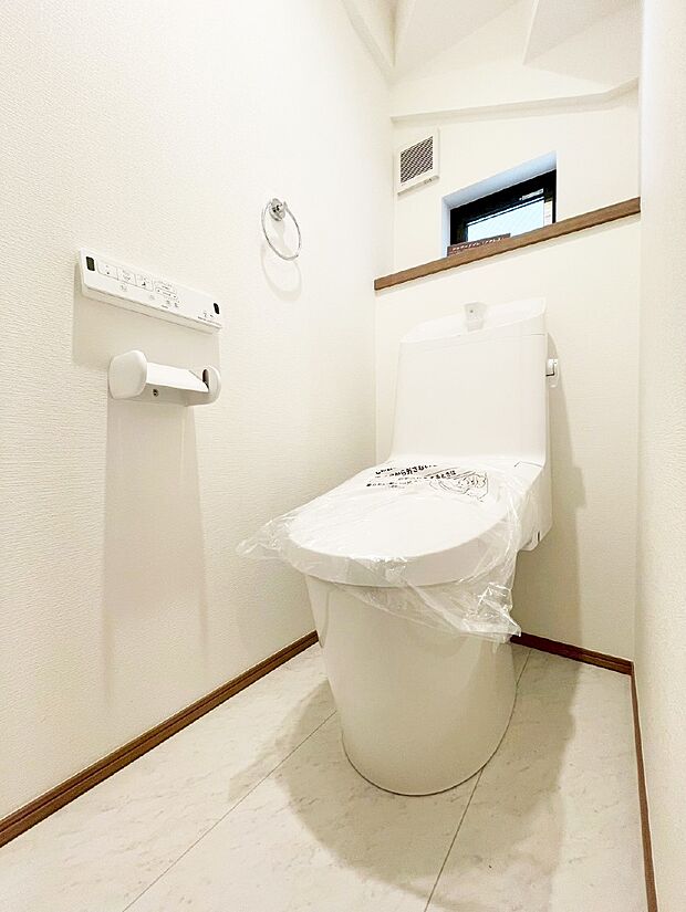 トイレは安心の2箇所！朝のバタバタも一安心です。 