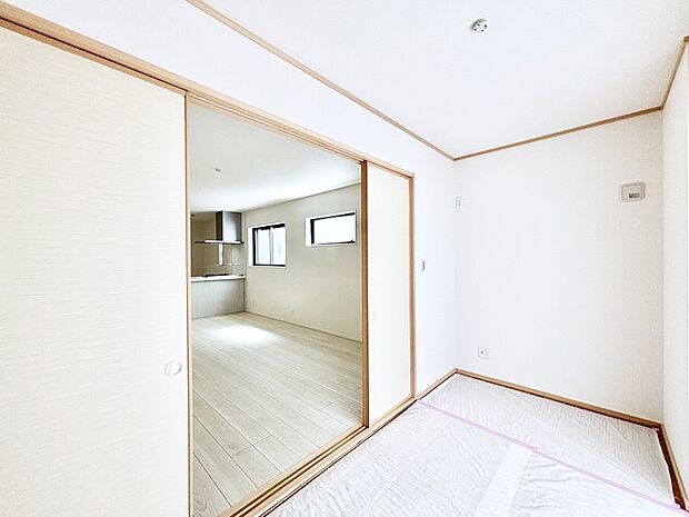 柔らかい畳の空間は、お子様の遊び場や来客時のおもてなしの場所として重宝します。