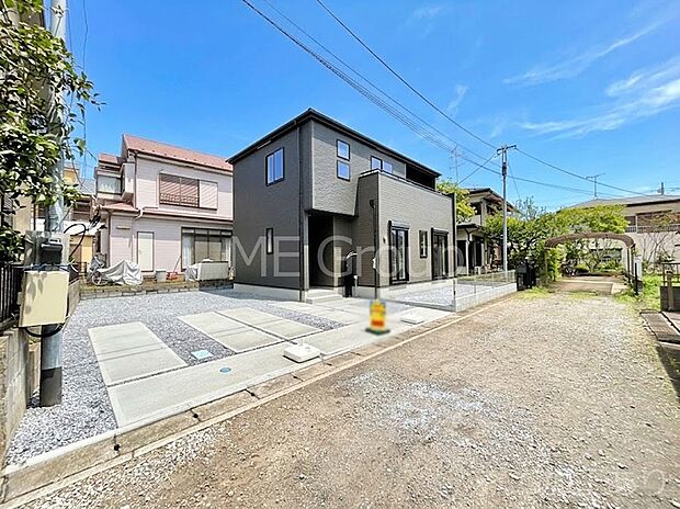 前面道路はきちんと整備されています
