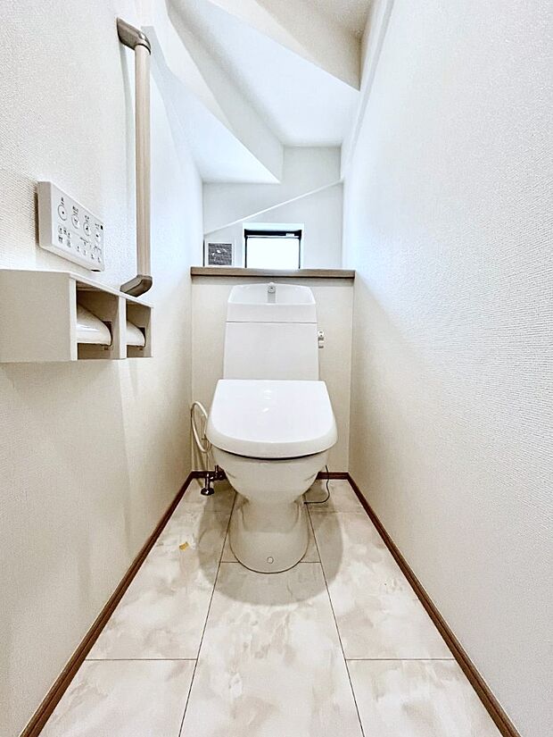 トイレは温水洗浄機能付き