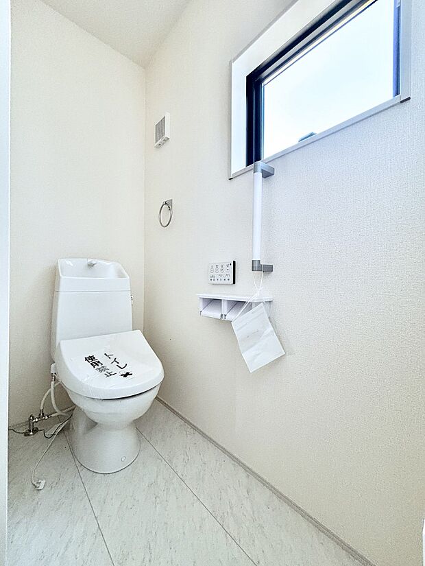 トイレは安心の2箇所!朝のバタバタも一安心です。