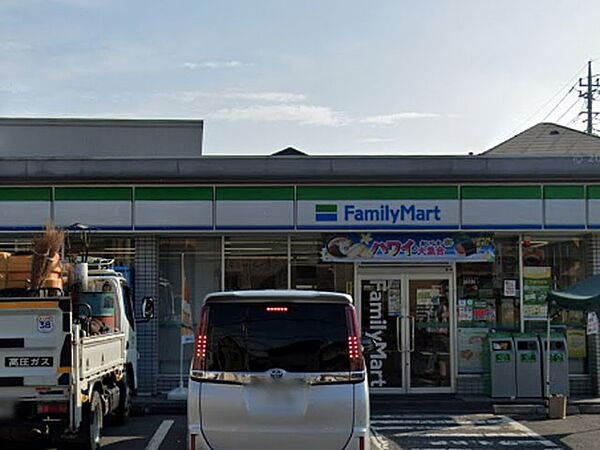 コンビニ 100m ファミリーマート-越谷宮本町店
