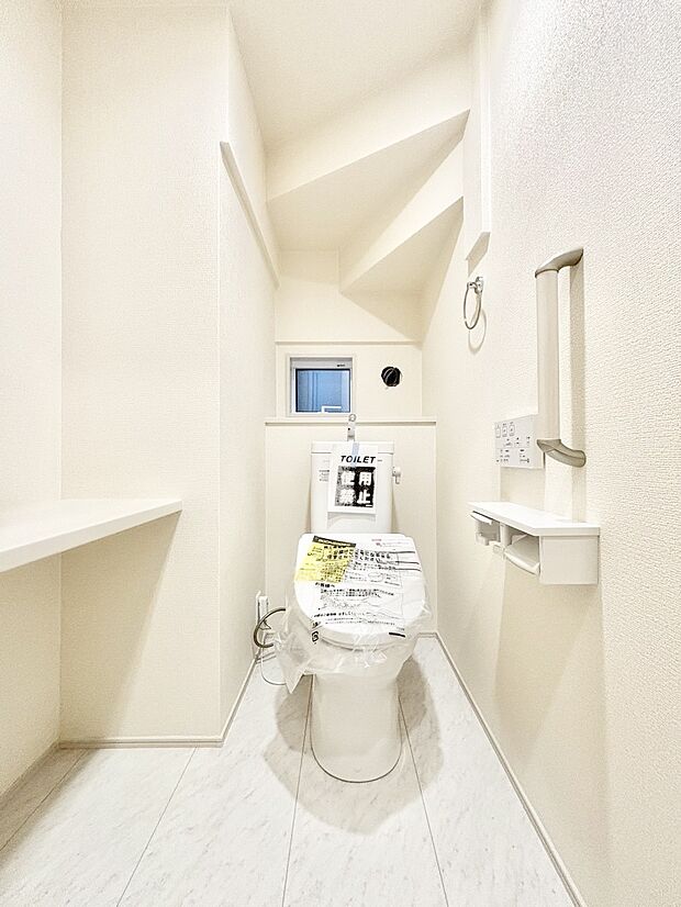 トイレは安心の2箇所！朝のバタバタも一安心です。 
