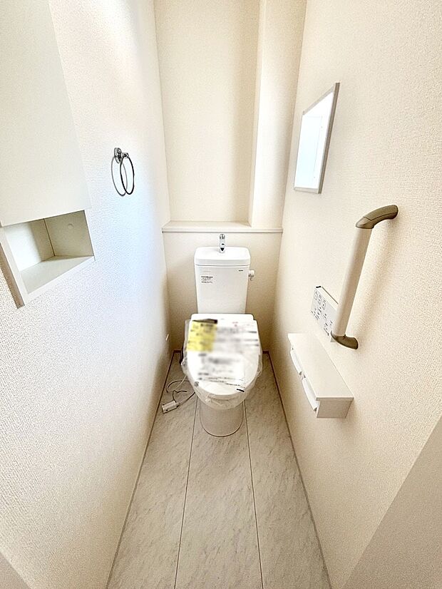 トイレは1階と2階それぞれに配置されていてとても便利です。 