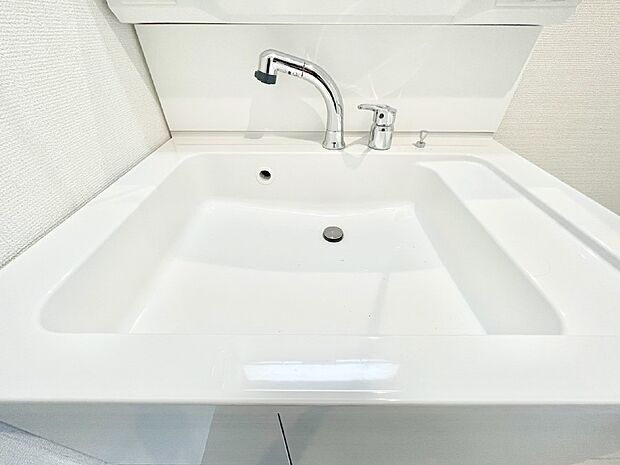 ハンドシャワー付き!使いやすい洗面台。