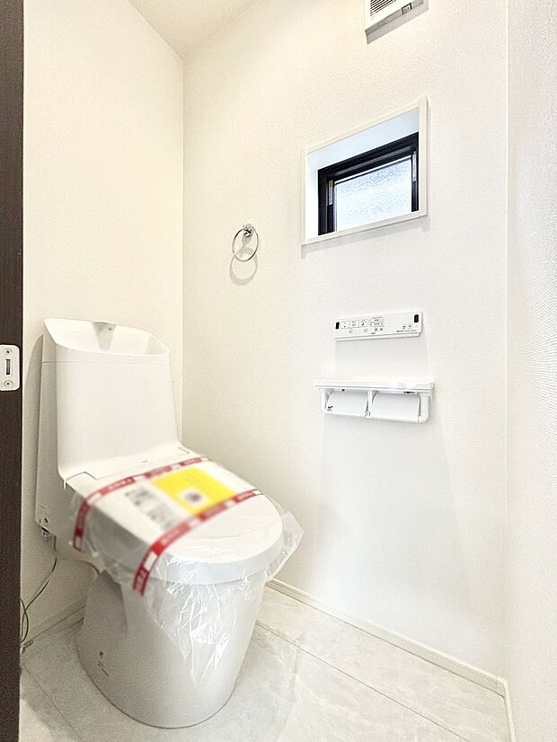 トイレは安心の2箇所!朝のバタバタも一安心です。