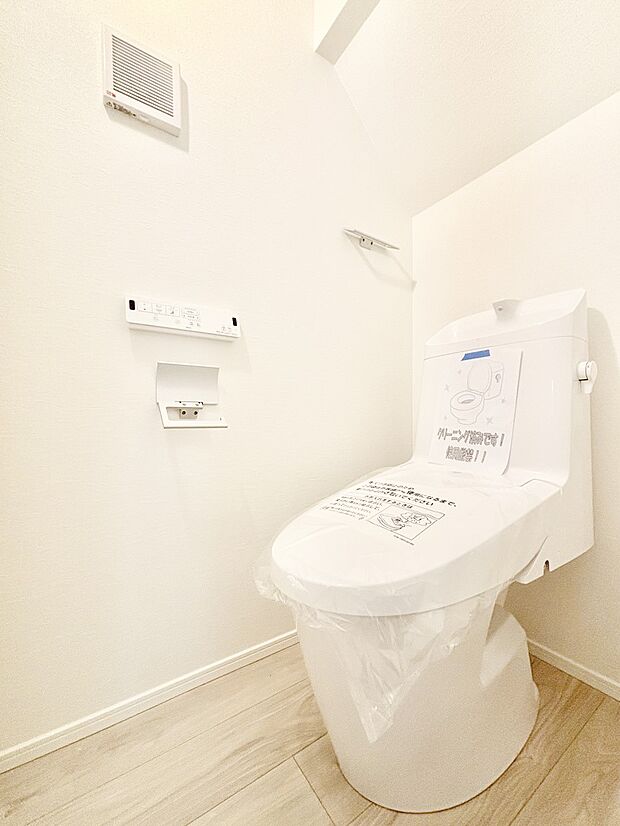 トイレは安心の2箇所！朝のバタバタも一安心です。 